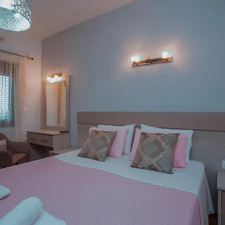 דירות וורוורו House Christina מראה חיצוני תמונה